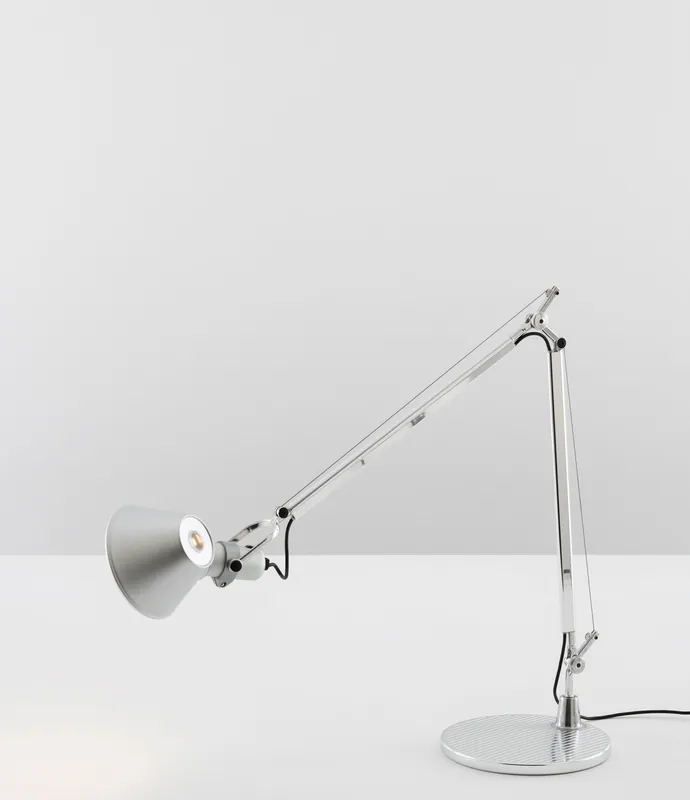 Lámpara de sobremesa Tolomeo de Artemide de aluminio