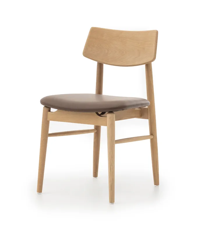 Silla Varma de madera maciza y piel - PLM Design