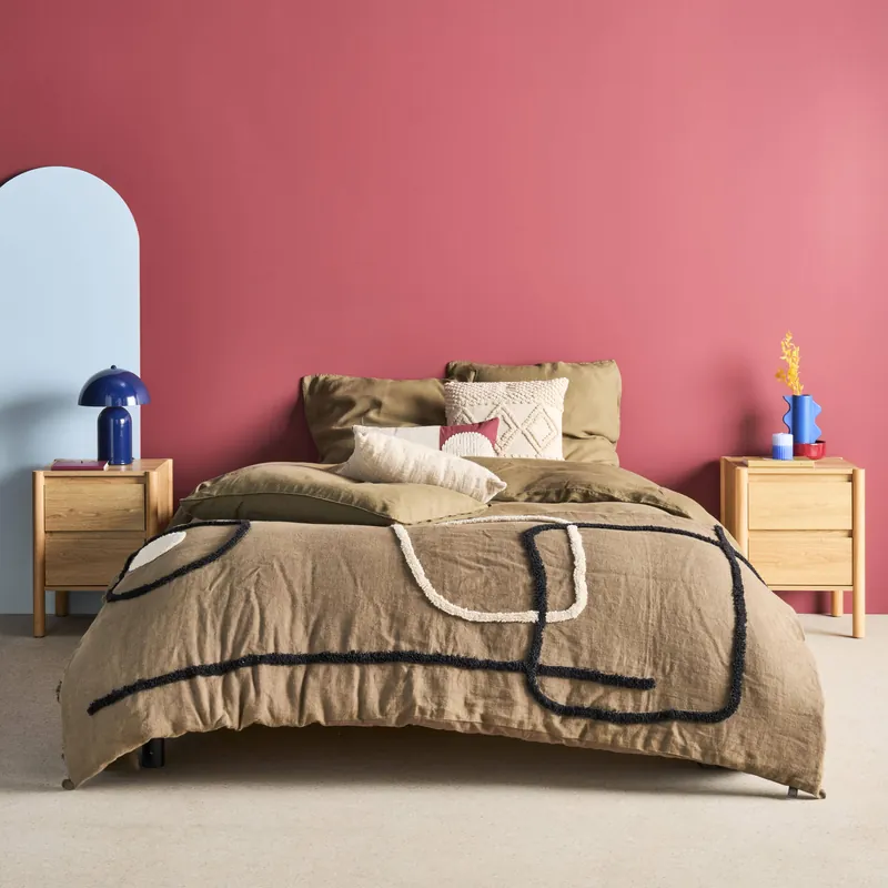 Mesita de noche con decoración de madera, 2 cajones - Mesitas de noche