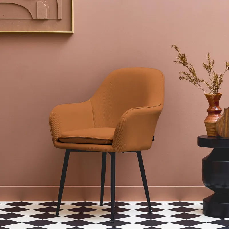 Sillón de pana con patas de metal negro mate - Sillas de comedor