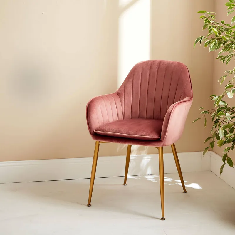 Sillón de terciopelo con patas de metal - Sillas de comedor