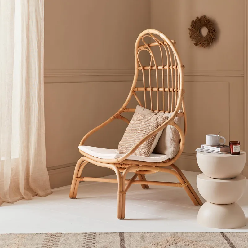 Sillón de ratán en forma de huevo con cojín - Sillones