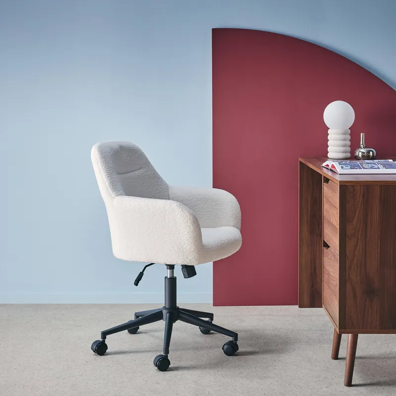 Silla de oficina con ruedas ajustable de metal y borreguito - Sillas de Oficina