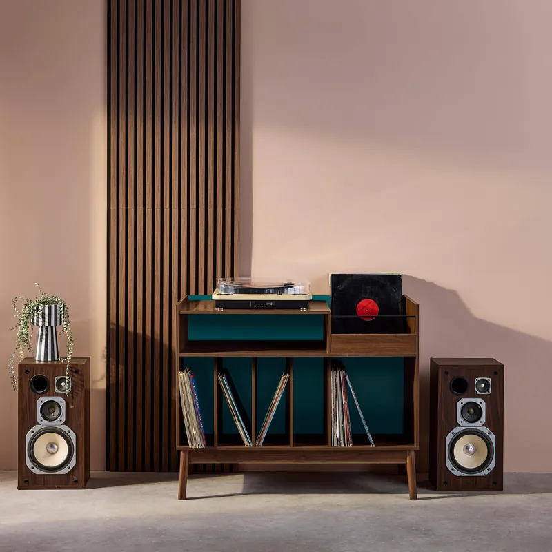 Mueble de vinilo vintage bicolor con decoración de madera y fondo colorido 100cm - Aparadores de salón