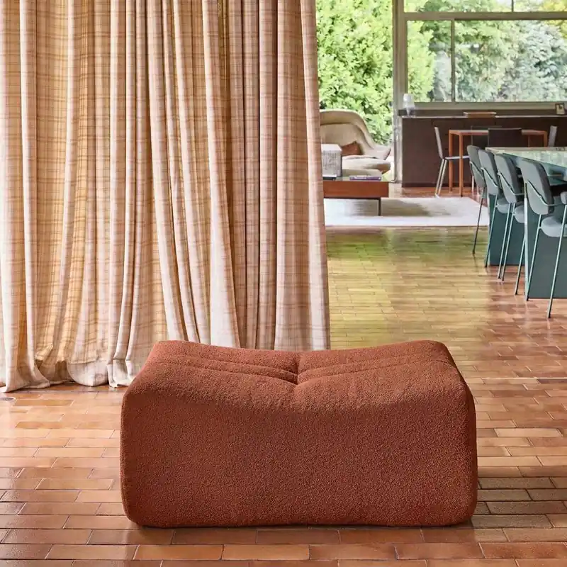 Reposapiés para sillón Sokol de borreguito texturizado - Puffs y reposapiés