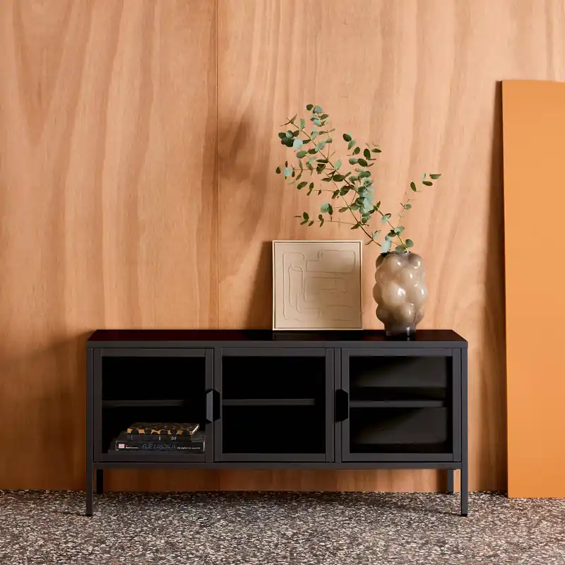 Mueble de TV industrial de metal y vidrio templado con 3 puertas, 120cm - Muebles de TV
