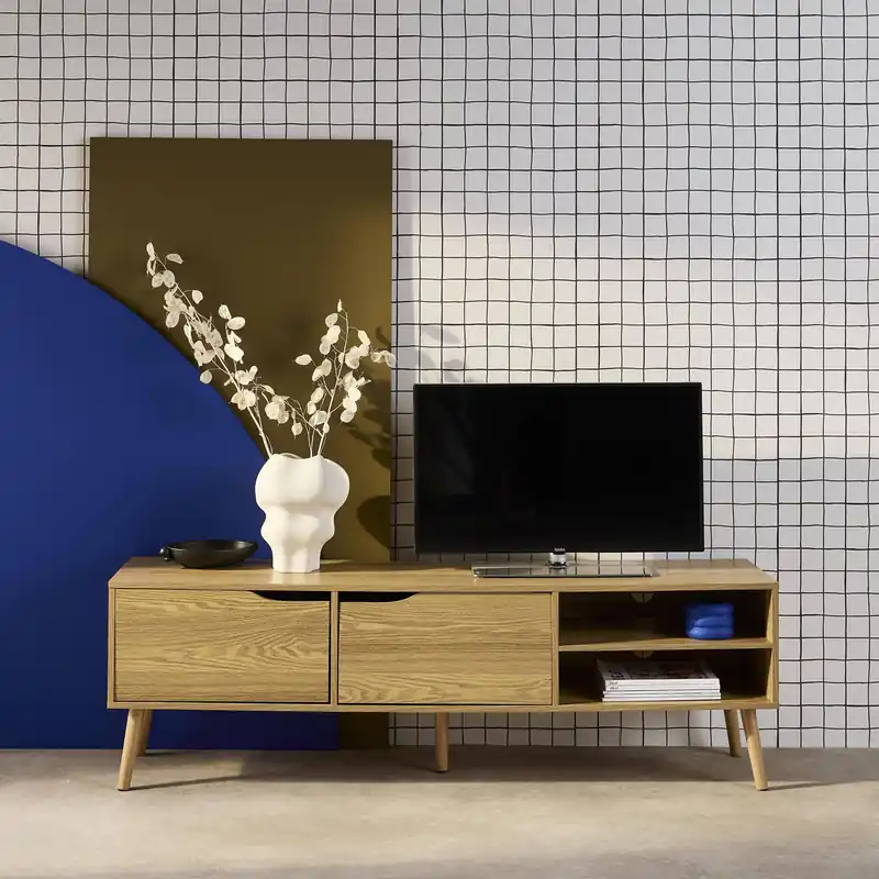 Mueble TV en acabado estilo nogal con 2 puertas, 160cm - Muebles de TV