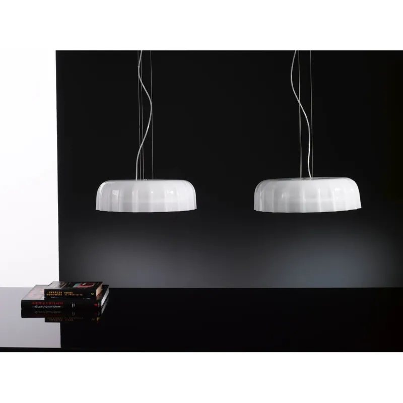 Lámpara colgante Big Cap con difusor de cristal en forma de casquillo - Iluminacion