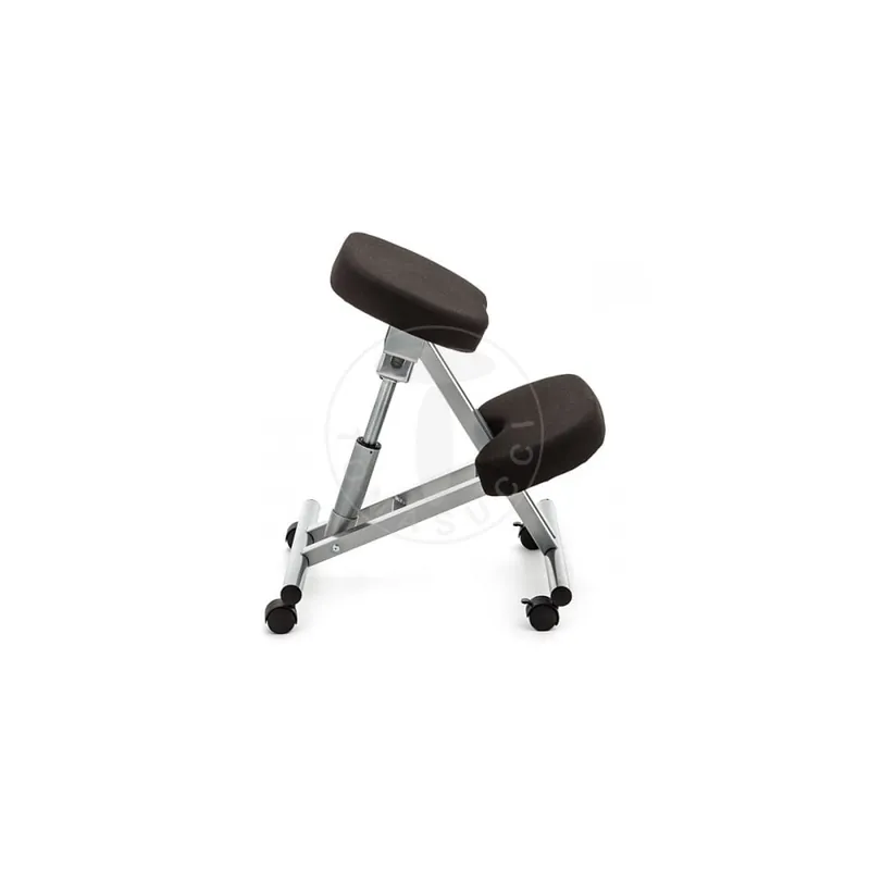 Taburete ergonómico Berger de Tomasucci con estructura de aluminio y tapizado en tela negra - Sala de estar