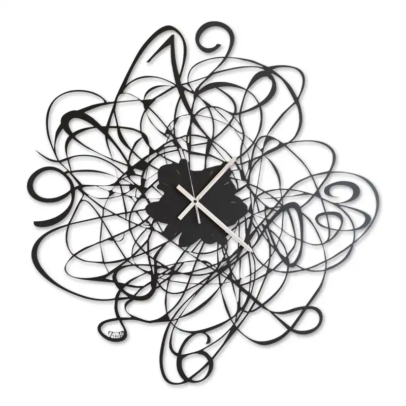 Reloj de pared Doodle de Arti e Mestieri fabricado en metal disponible en dos acabados diferentes, tanto en rojo como en negro - Objetos y accesorios