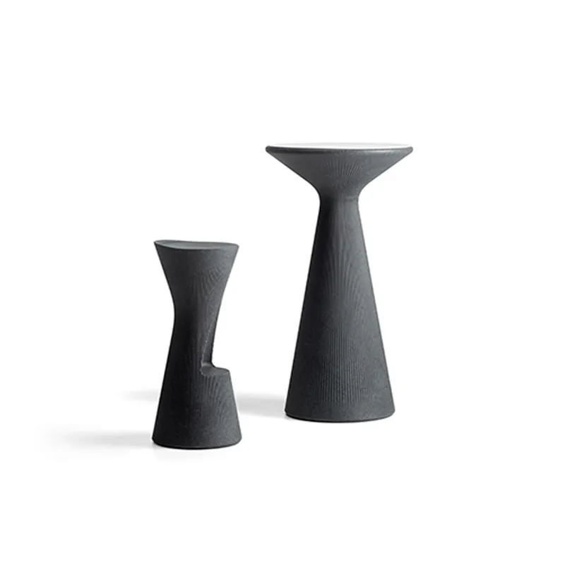 Plust | Taburete con diseño degradado para bares, restaurantes y zonas de comedor al aire libre. - Mueble de jardin