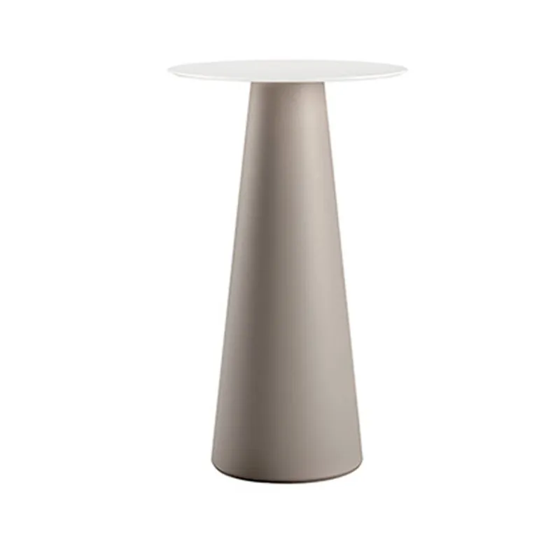 Plust | Mesa Fura: la mesa de diseño para aprovechar al máximo tu espacio. - Mueble de jardin