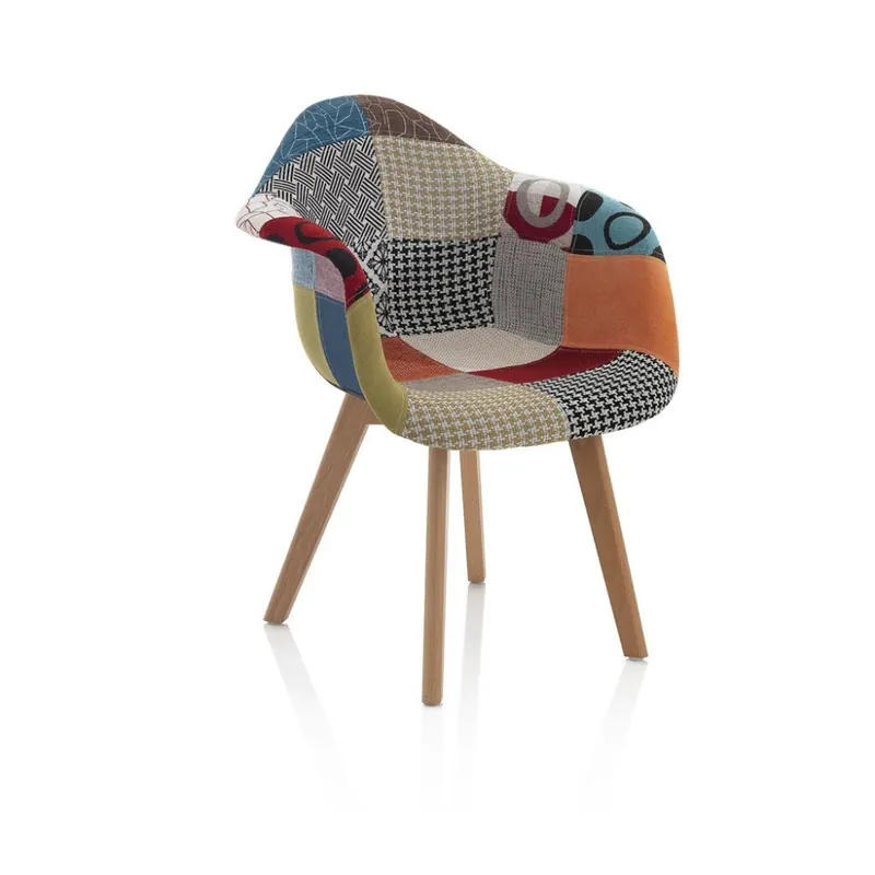 Sillón patchwork con estructura de madera y tapizado en tela. - Vintage