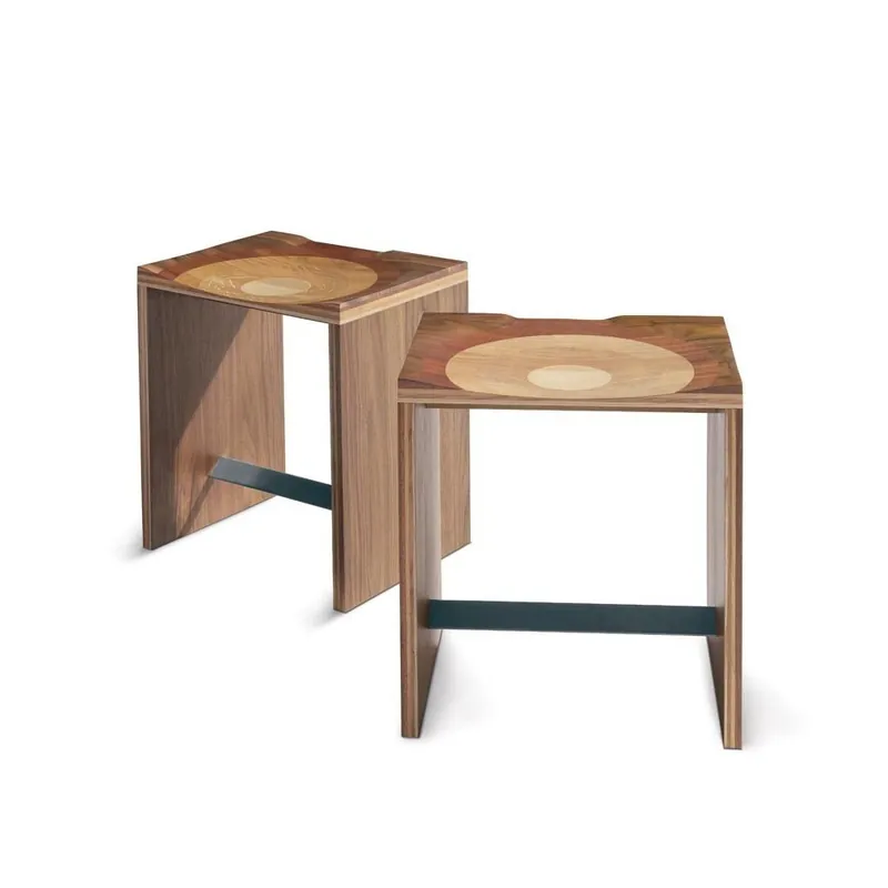 Taburete Ripples de Horm fabricado en 5 tipos diferentes de madera maciza - Sala de estar