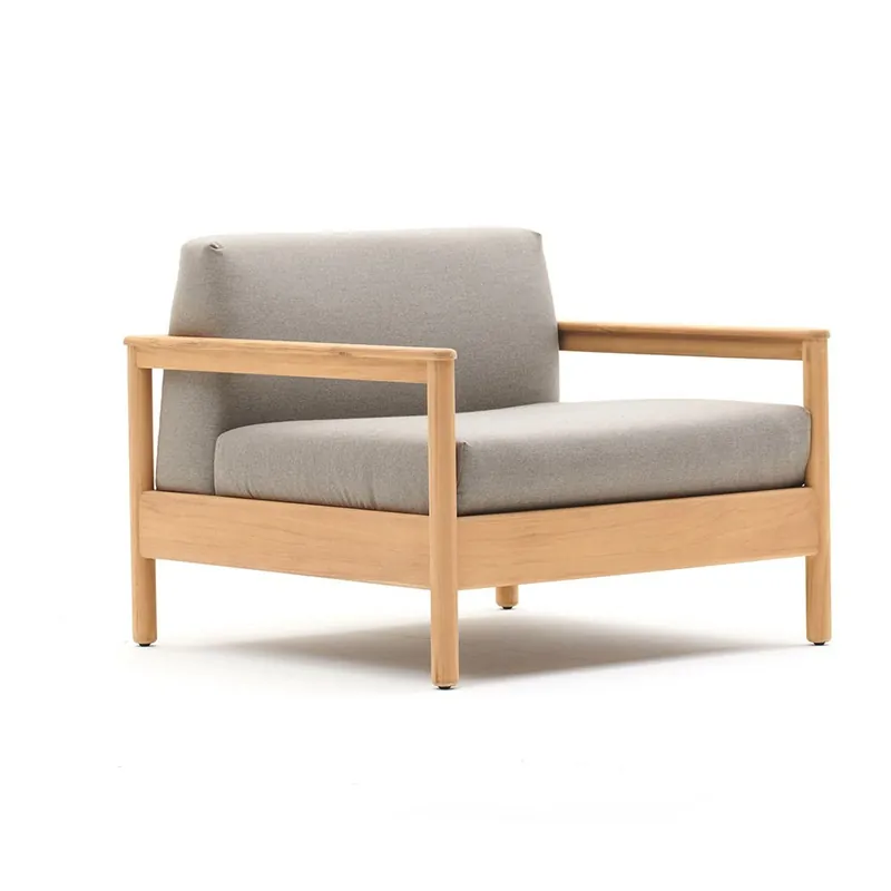 Sillón Bali de Varaschin en madera maciza hecho en Italia - Mueble de jardin