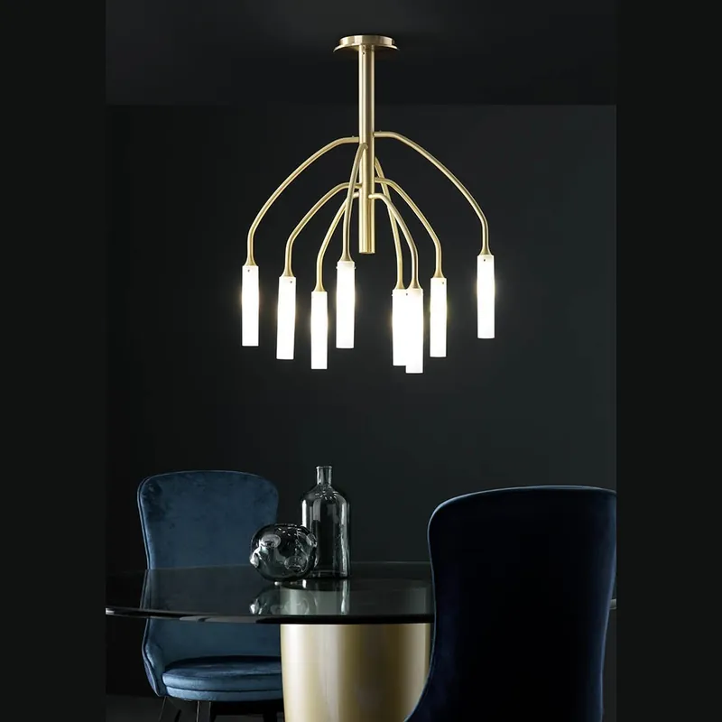 Lámpara de techo Willow de Eperia con 8 luces en forma de candelabro fabricada íntegramente en latón - Iluminacion