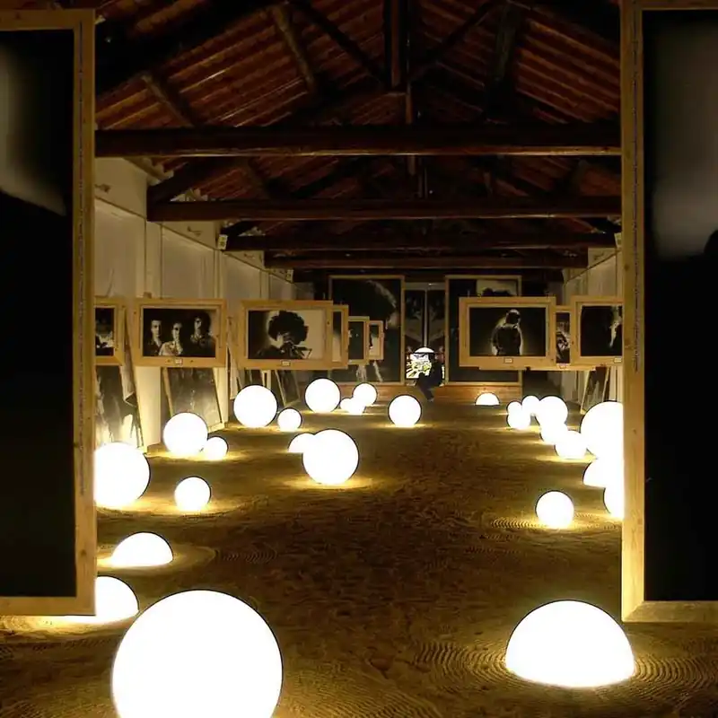 Lámpara de diseño de media esfera Slide Design | Iluminación esférica de diseño - Mueble de jardin