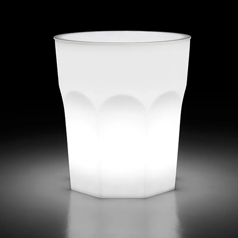 Plust | Mesa de jardín CubaLibre con un diseño luminoso para transformar cada noche. - Mueble de jardin