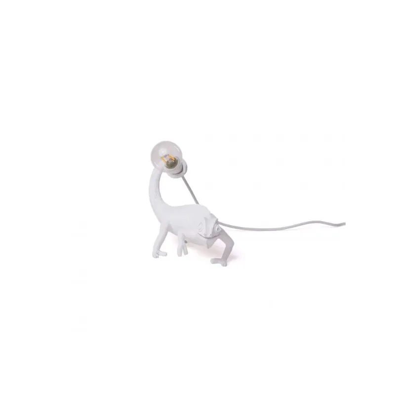 Chameleon Lamp-Still lámpara de mesa con USB en resina diseñada por Marcantonio
