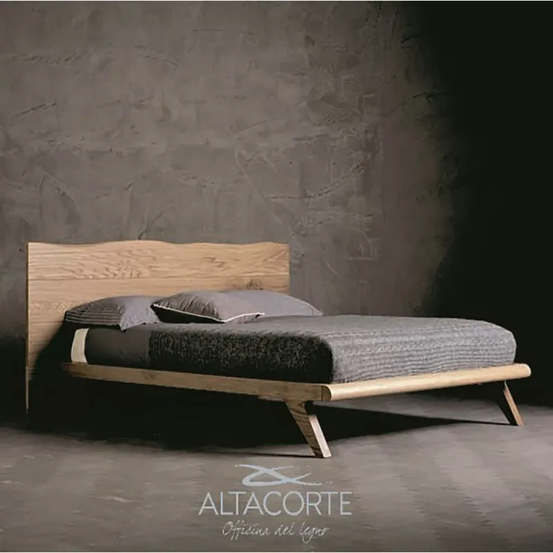 Cama doble de madera de Altacorte fabricada en madera de roble disponible en 3 configuraciones - zona de dormir