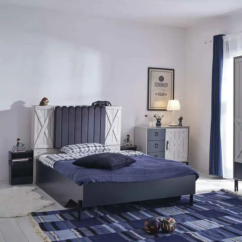Cama oxidada con dos puertas y dos carritos retráctiles en el cabecero - zona de dormir