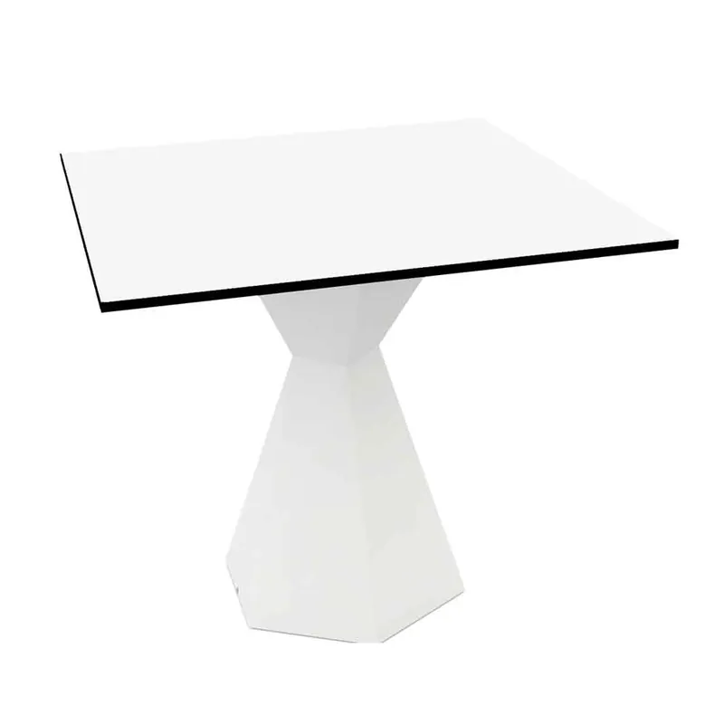 Mesa cuadrada Vondom Vertex de polietileno diseñada por Karim Rashid - Mueble de jardin