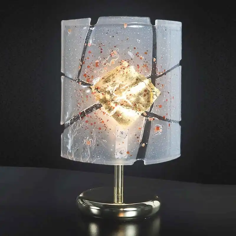 Lámpara de mesa Miami con estructura de metal cromado y difusor de doble cristal. - Iluminacion