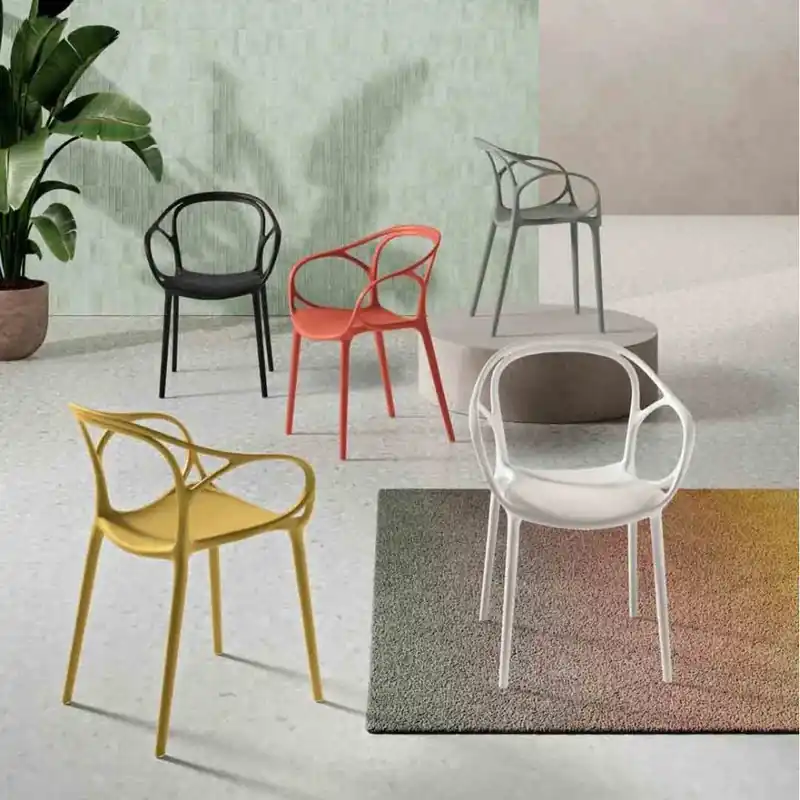 Silla de comedor Hug para interiores y exteriores | Ikone Casa - Mueble de jardin