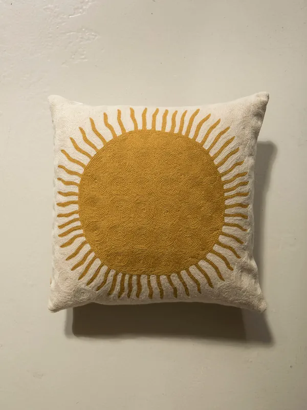 Almohadón New Sun 02/23 40x40cm - Lindell & co