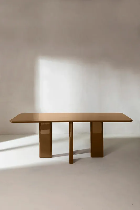 Mesa comedor lacada Caramel - Gabrielle Paris
