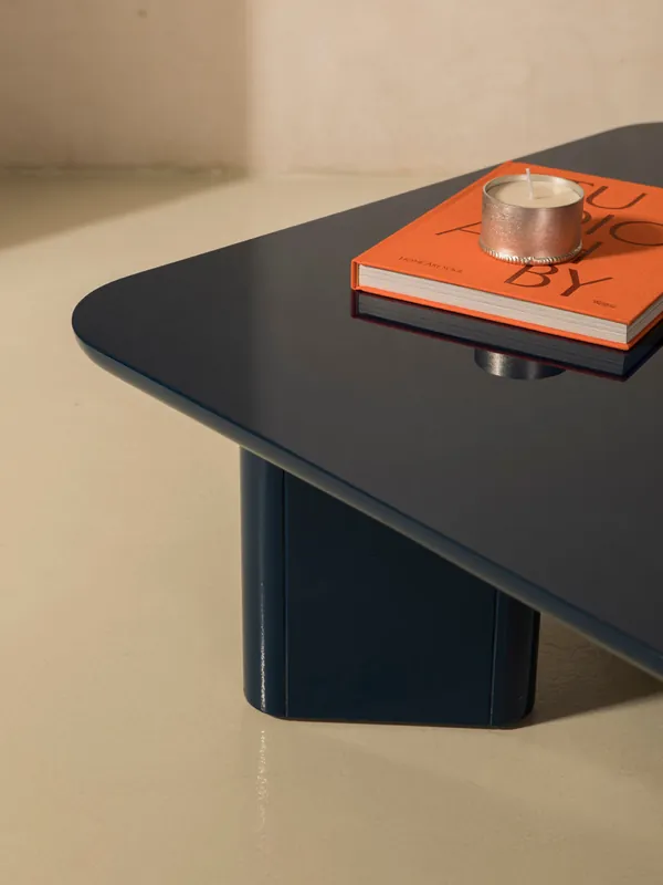 Mesa de centro lacada azul klein - Gabrielle Paris