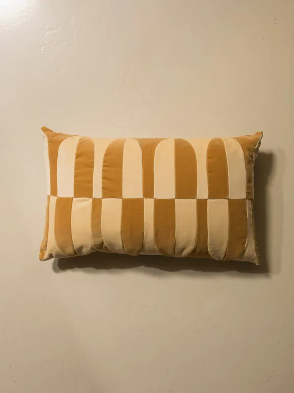 Almohadón Abigail Almost Yellow - Christine Lundsteen