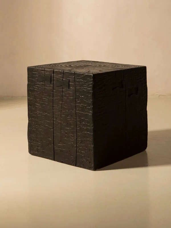 Peana Kuro 40x40x40cm - Govan Furniture