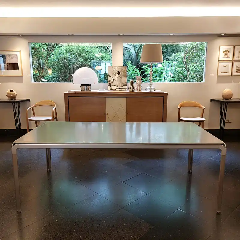 Mesa diseño de Arne Jacobsen, 70s. - Mesas de comedor