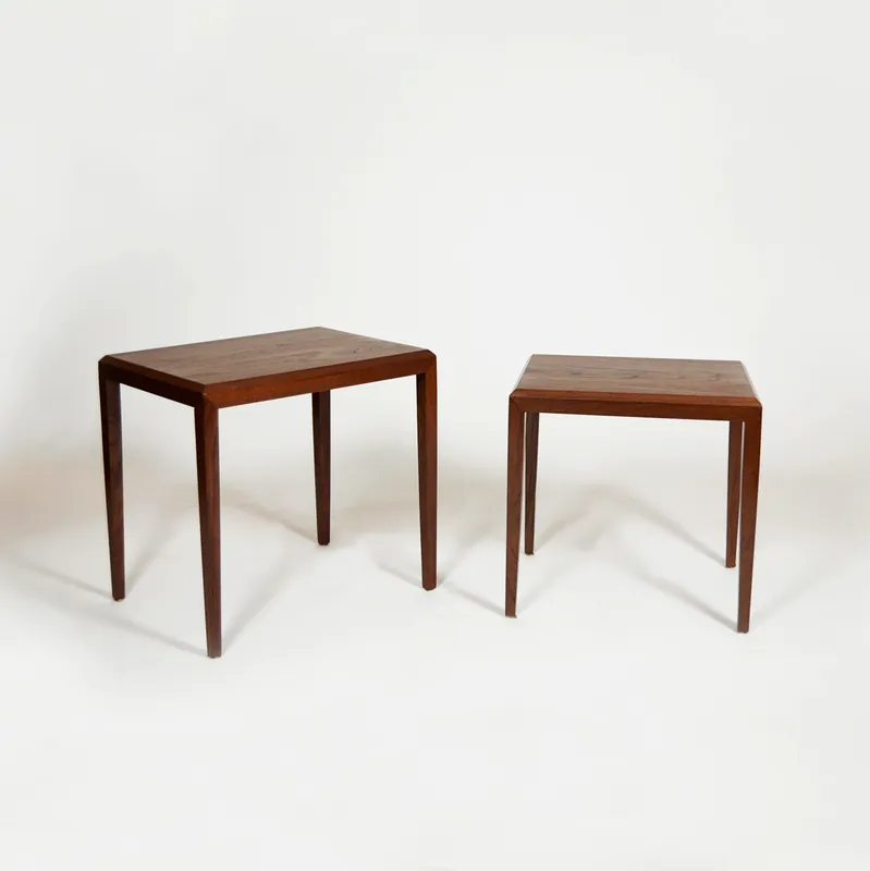 Conjunto de dos mesa nido de Joahnnes Andersen. - Mesas auxiliares