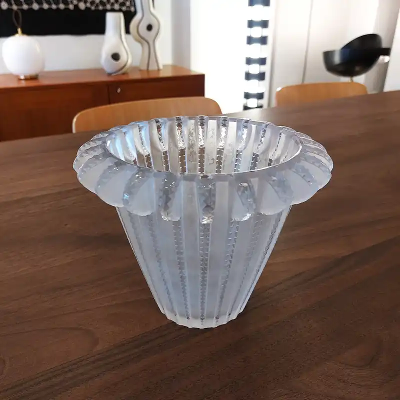 Jarrón de René Lalique, modelo Royat - Cerámica y Cristal