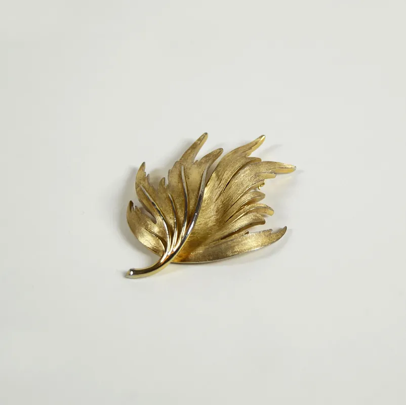 Broche Trifari hoja - Objetos