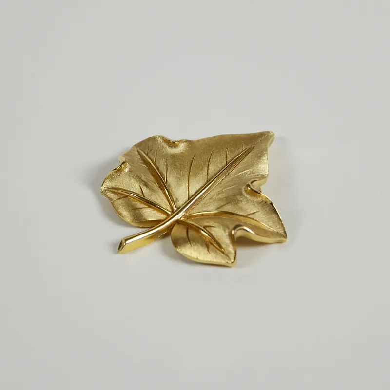 Broche Trifari - Objetos