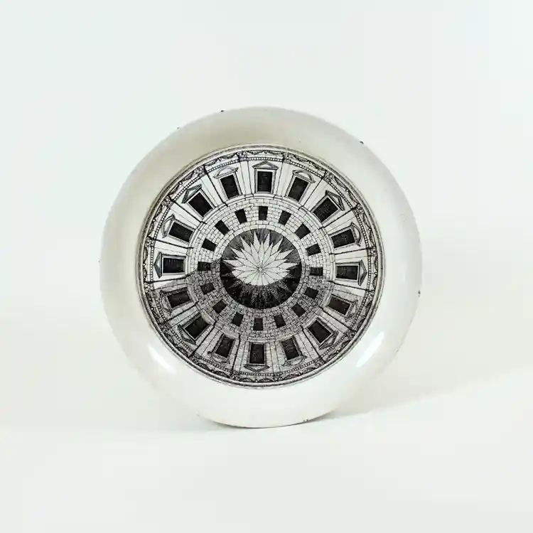 Bandeja. Diseño de Piero Fornasetti - Varios