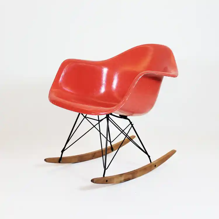 RAR «Rocking armchair rod». Charles & Ray Eames - Sillones