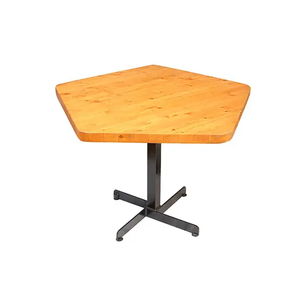 Mesa auxiliar de Charlotte Perriand. - Mesas auxiliares