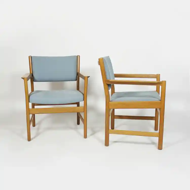 Pareja sillas diseño de Alf Svensson