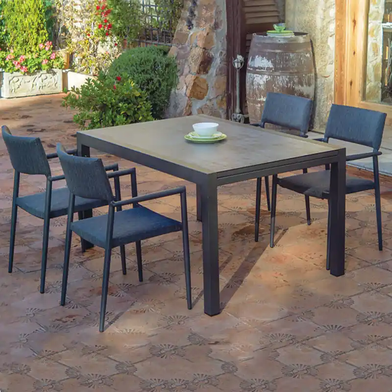 Mesa Extensible Slide Garden Art